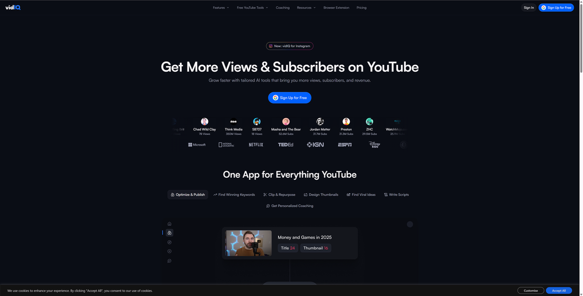  Social Blade — Best for Reading a Channel's Real Growth Story 